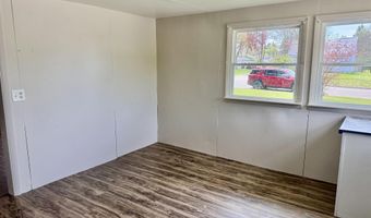 136 W Elizabeth St, Alma, MI 48801