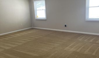 32 Idlewild Ln, Aberdeen, NJ 07747