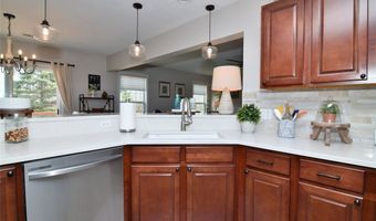 10411 Redbud Dr, Aurora, OH 44202
