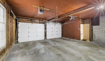 11 Strawberry Hill Rd, Bedford, NH 03110