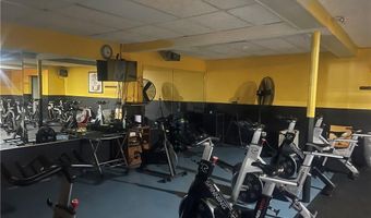 9 Maplewood Ave, Bloomfield, CT 06002