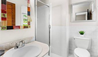 172 Eustis Ave, Newport, RI 02840