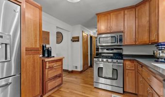 1521 S MEMORIAL Dr, Appleton, WI 54915
