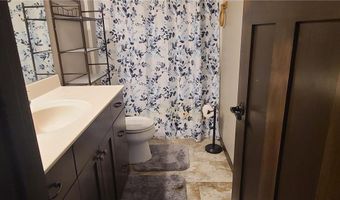 1302 18th Dr NE, Austin, MN 55912