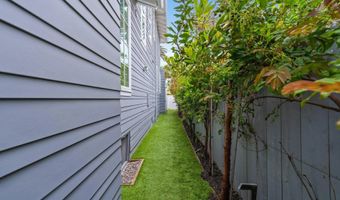 145 22nd St, Del Mar, CA 92014