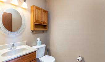 2516 Somerset Dr, Ames, IA 50010