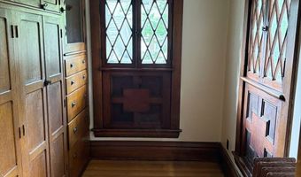 26 Elmwood Pl, Athens, OH 45701