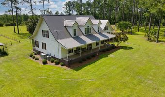 634 Alapaha River Dr, Alapaha, GA 31622