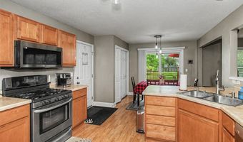 2517 Clayton Dr, Ames, IA 50010