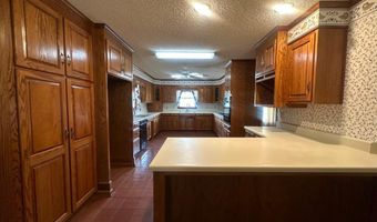 701 Gloria St, Adel, GA 31620