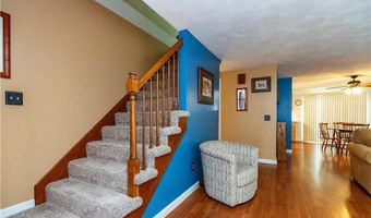 100 Scenery Ln, Johnston, RI 02919