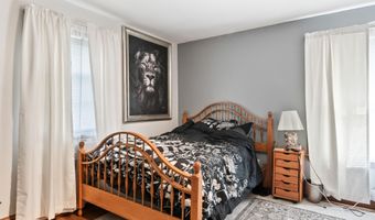 49 Western Ave, Bath, ME 04530