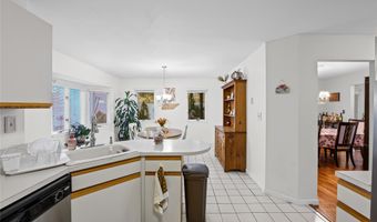 2 Windsor Ct, Amityville, NY 11701