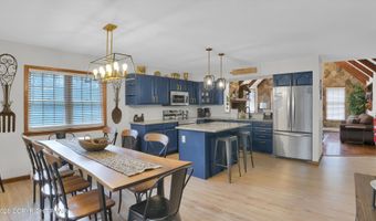 42 Ottomanelli Dr, Albrightsville, PA 18210