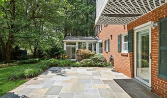 5110 DUVALL Dr, Bethesda, MD 20816