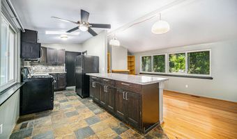 1020 Traver Ct, Ann Arbor, MI 48105