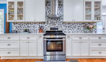 813 Lakeshore, Berkeley Lake, GA 30096