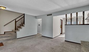 3305 Colonial Ct, Augusta, KS 67010