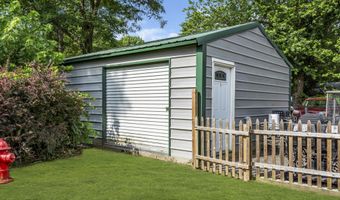 614 Bay Blvd, Bayville, NJ 08721