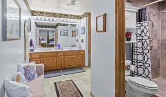 2007 Oakridge Dr, Ava, MO 65608