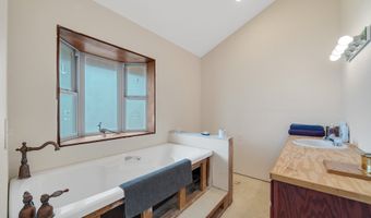 535 KESTERSON Ct, Rockaway Beach, OR 97136