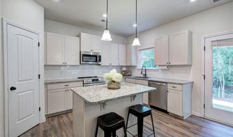 33 Thacker Trl, Adairsville, GA 30103