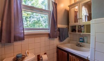 3007 E Waterloo Rd, Akron, OH 44312