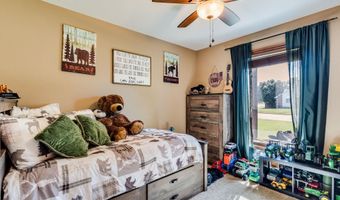 102 N Finch Ct, Andale, KS 67001