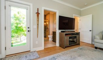 15 Castle St 9, East Greenwich, RI 02818