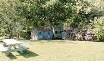 22 Presidents Rd, Bourne, MA 02532