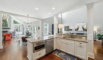 25 Rock Way, East Greenwich, RI 02818