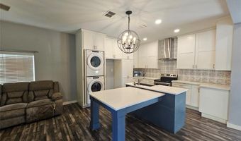202 S Trappier St, Alvord, TX 76225