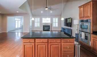 117 HARVESTER Dr, Lake Frederick, VA 22630