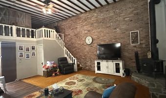 15 N Clinton St, Albia, IA 52531