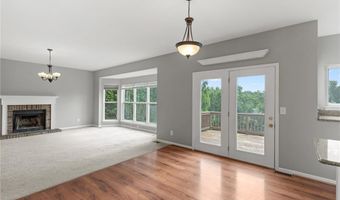 1770 Spring View Terrace Ct, Ballwin, MO 63021