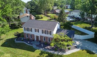 1093 Del Ebro Dr, Ballwin, MO 63011