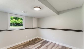 1006 Grant St, Anoka, MN 55303