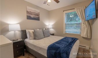 141 Snowflake Rd, Banner Elk, NC 28604