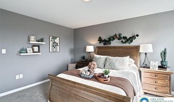 3220 Eisenhower Dr, Allen, PA 18067