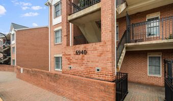 6940 FAIRFAX Dr 200, Arlington, VA 22213