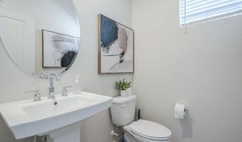 630 W LAREDO St, Chandler, AZ 85225