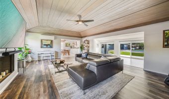 977 Makaiwa St, Honolulu, HI 96816