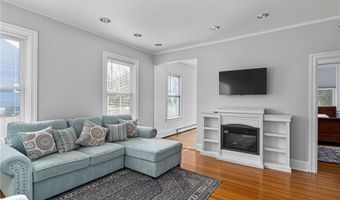 109 Church St 1, Newport, RI 02840