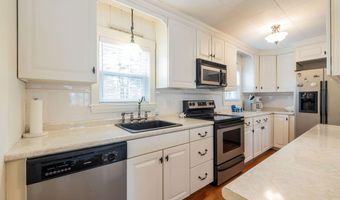 1335 Post Rd, Wells, ME 04090