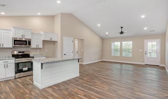 215 W Cofield St, Aurora, MO 65605