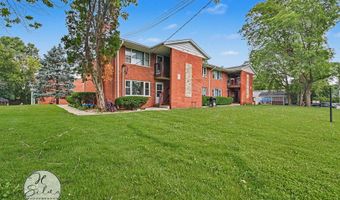 10 Arrowhead Dr 5, Algonquin, IL 60102