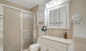 8304 FIVE GATES Rd, Annandale, VA 22003