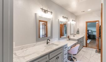 10800 Sorentino Dr, Arcadia, OK 73007