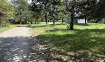 21611 Farm Road 2090, Aurora, MO 65605
