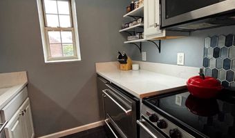 820 S WASHINGTON St 226, Alexandria, VA 22314